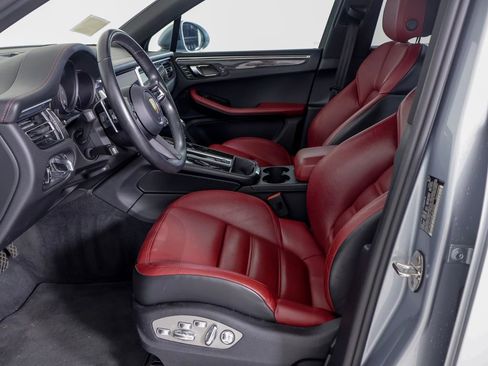 Certified 2022 Porsche Macan S w/ Premium Package Plus AWD/4WD image 5