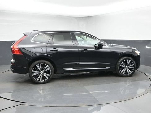 Used 2023 Volvo XC60 B5 Plus w/ Climate Package AWD/4WD image 9
