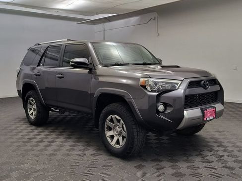 Used 2016 Toyota 4Runner Trail Premium AWD/4WD image 7