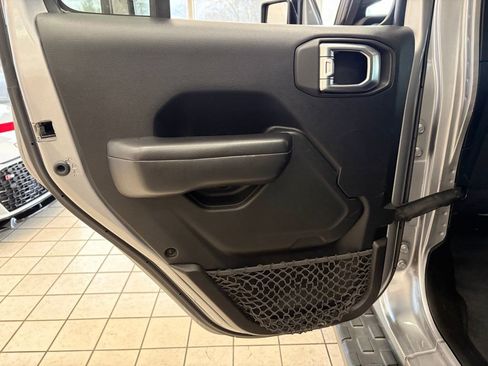 Used 2020 Jeep Gladiator Sport w/ Quick Order Package 24S image 21