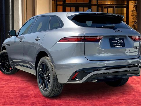 New 2026 Jaguar F-PACE R-Dynamic S image 2
