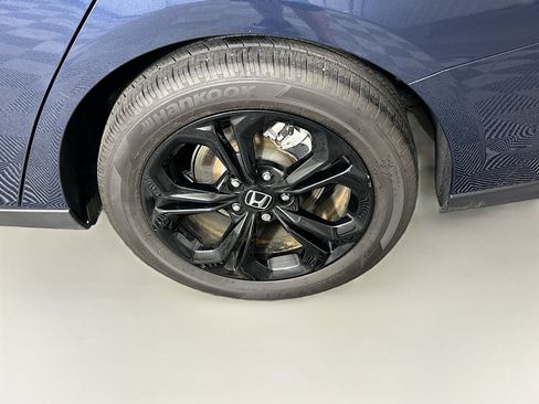 Used 2025 Honda Accord SE image 11