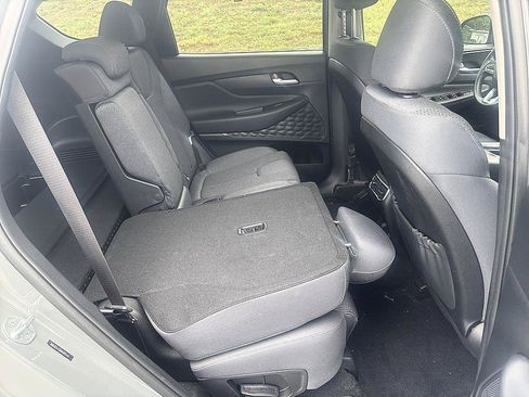 Used 2022 Hyundai Santa Fe SEL FWD image 20