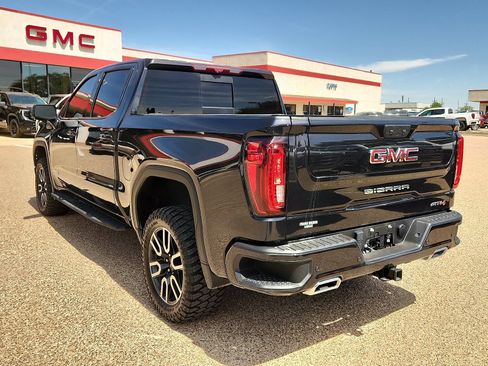 Used 2023 GMC Sierra 1500 AT4 w/ AT4 Premium Package AWD/4WD image 3