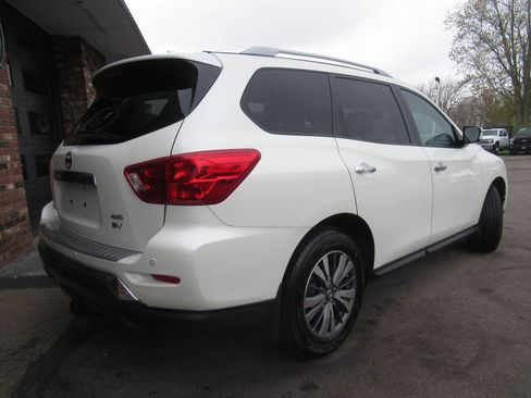 Used 2020 Nissan Pathfinder SV AWD/4WD image 10