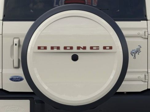 New 2026 Ford Bronco Outer Banks w/ Sasquatch Package AWD/4WD image 24