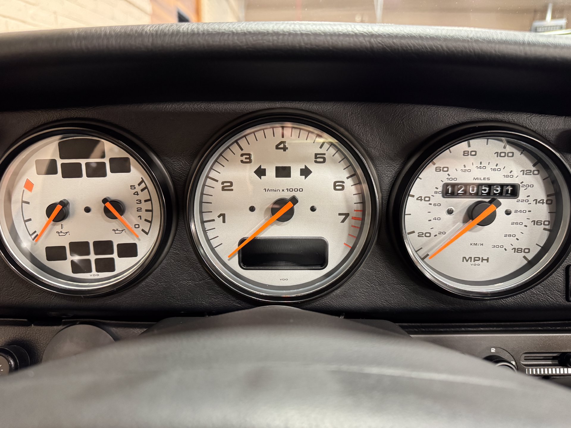 Used 1998 Porsche 911 Carrera RWD image 57