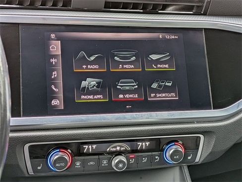 Used 2021 Audi Q3 2.0T Premium image 22