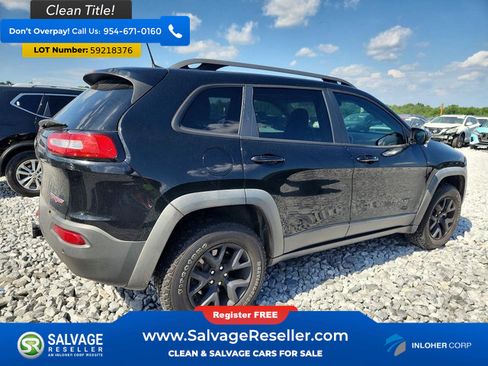 Used 2018 Jeep Cherokee Trailhawk w/ Comfort/Convenience Group AWD/4WD image 4