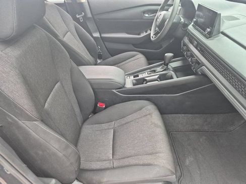 Used 2025 Honda Accord LX image 30