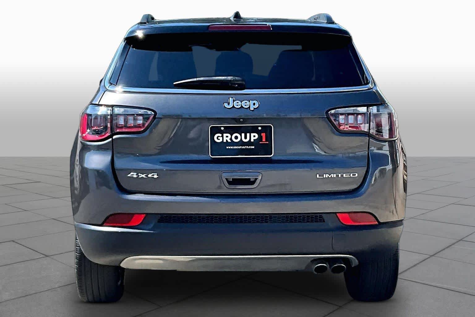 Used 2022 Jeep Compass Limited w/ Sun and Sound Group AWD/4WD image 5