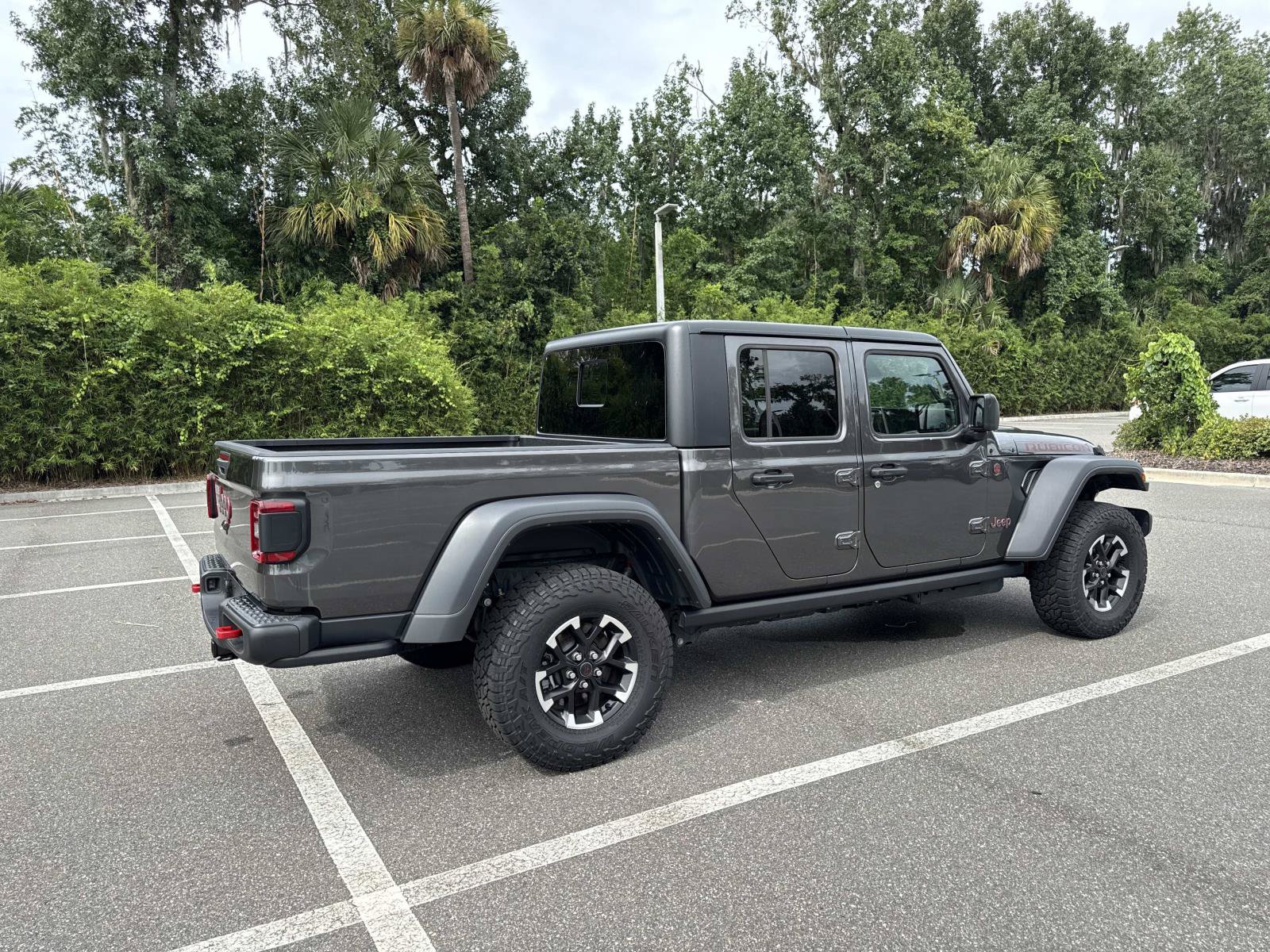 Used 2026 Jeep Gladiator Rubicon AWD/4WD image 3