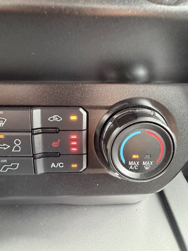 Used 2019 Ford F150 XLT w/ Equipment Group 302A Luxury AWD/4WD image 33
