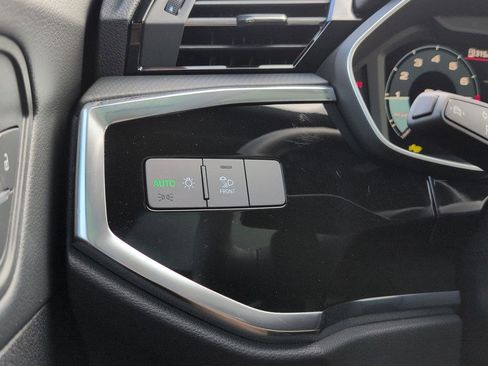 New 2025 Audi Q3 2.0T Premium image 14