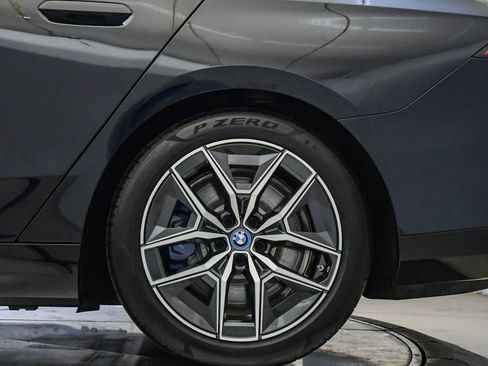 Used 2025 BMW i5 M60 image 12