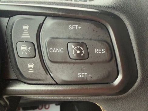 Used 2024 Jeep Gladiator Sport image 24