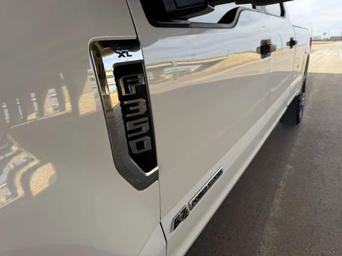 Used 2022 Ford F350 XL w/ Power Equipment Group image 10
