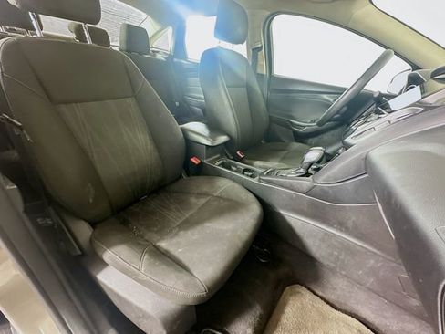 Used 2015 Ford Focus SE image 24
