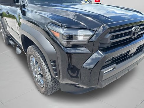 Certified 2025 Toyota 4Runner SR5 AWD/4WD image 26