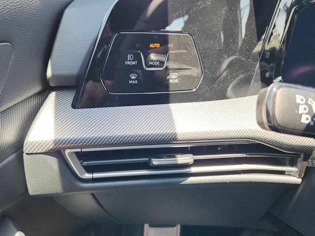New 2026 Volkswagen GTI SE FWD image 19