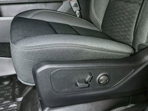 New 2026 RAM 1500 4x4 Crew Cab image 13