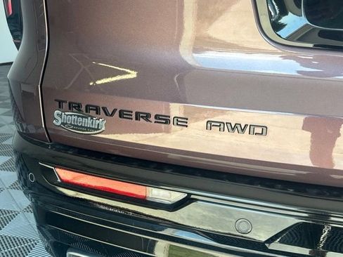 Used 2024 Chevrolet Traverse RS AWD/4WD image 25