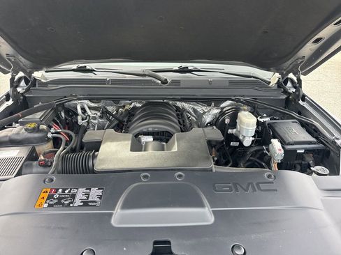 Used 2018 GMC Yukon XL SLT w/ HD Trailering Package image 37