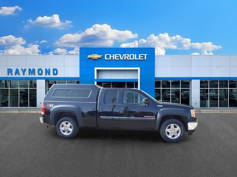 Used 2012 GMC Sierra 1500 SLT w/ All-Terrain Package AWD/4WD image 2