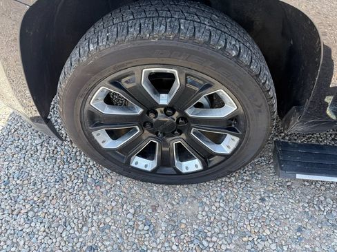 Used 2019 GMC Yukon XL Denali w/ Denali Ultimate Package AWD/4WD image 34