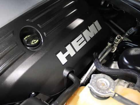 Used 2009 Dodge Challenger R/T image 24