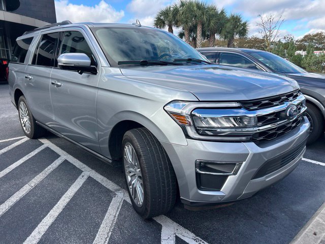 Used 2023 Ford Expedition Max Limited RWD image 3
