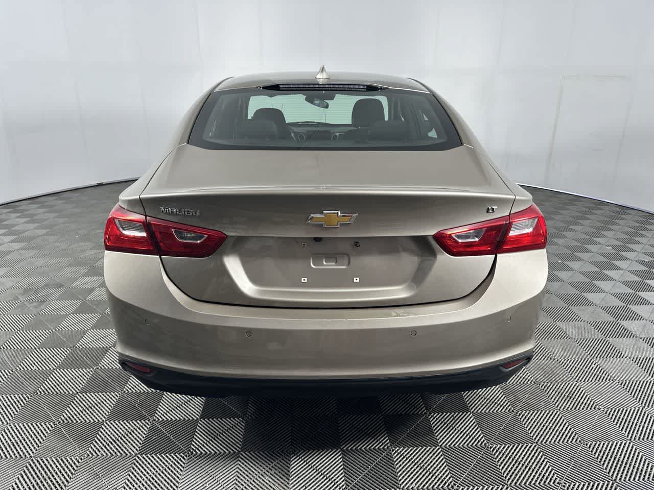 Used 2024 Chevrolet Malibu LT FWD image 7