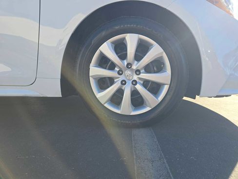 Certified 2024 Toyota Corolla LE image 9