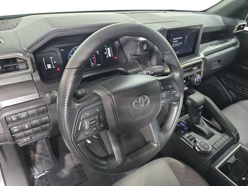 Used 2026 Toyota Tacoma SR5 AWD/4WD image 4