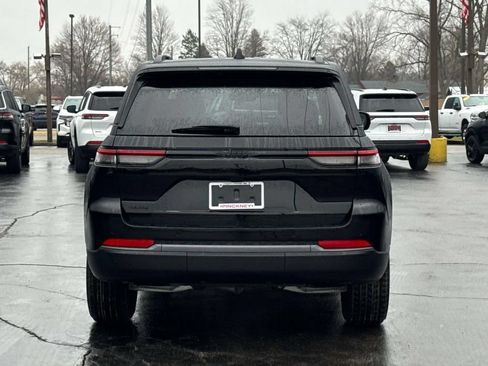 New 2026 Jeep Grand Cherokee Altitude AWD/4WD image 7