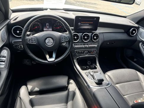Used 2018 Mercedes-Benz C 300 Sedan image 27