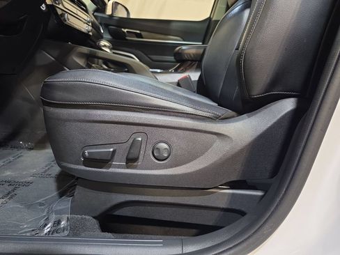 Used 2022 Kia Telluride EX AWD/4WD image 14