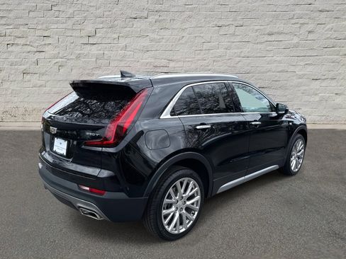 Used 2023 Cadillac XT4 Premium Luxury image 5