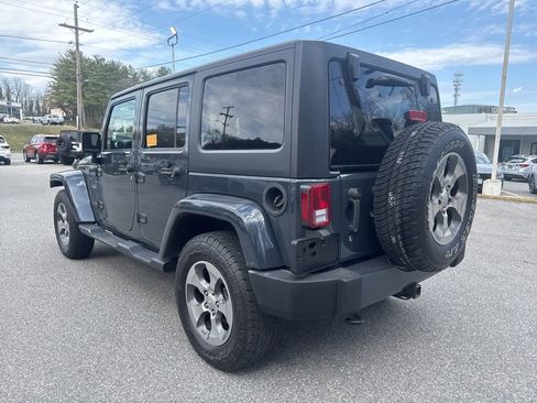 Used 2017 Jeep Wrangler Unlimited Sahara w/ Connectivity Group image 6