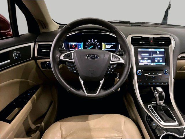 Used 2014 Ford Fusion SE w/ Equipment Group 202A FWD image 6