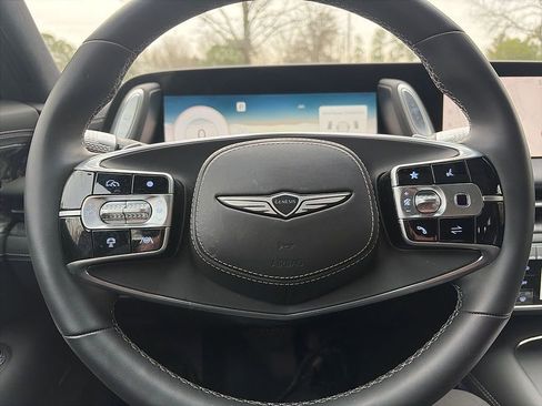 Used 2025 Genesis G90 3.5T image 13