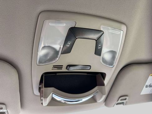 Used 2015 Toyota Sienna LE FWD image 32