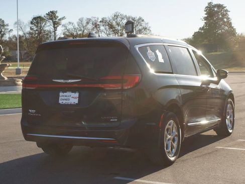 Used 2022 Chrysler Pacifica Limited image 22