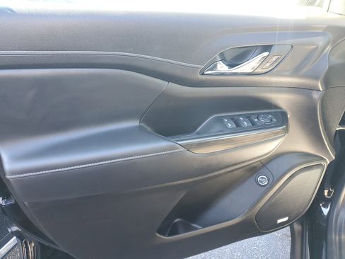 Used 2023 GMC Acadia SLT image 20