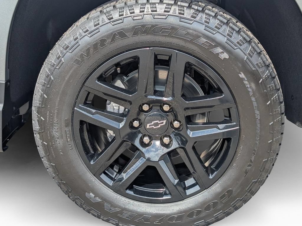 Used 2026 Chevrolet Silverado 1500 RST w/ RST Select Package AWD/4WD image 5
