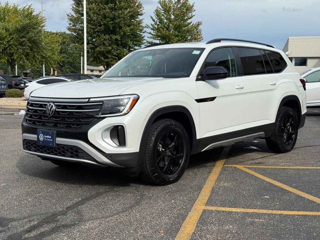 Certified 2026 Volkswagen Atlas Peak Edition AWD/4WD image 8