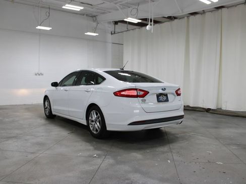 Used 2015 Ford Fusion SE FWD image 7