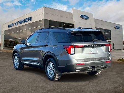 Certified 2025 Ford Explorer Active AWD/4WD image 3