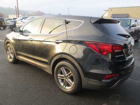 Used 2018 Hyundai Santa Fe Sport image 3