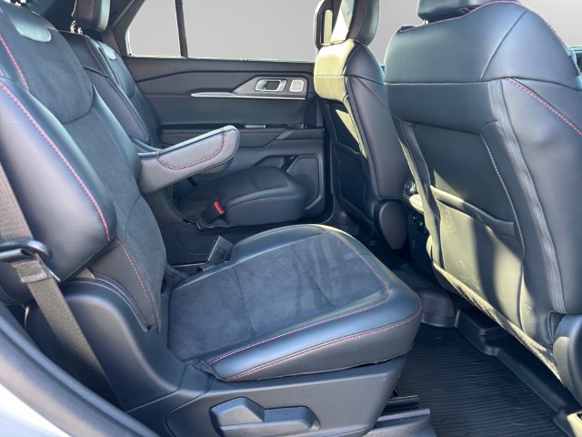Certified 2025 Ford Explorer ST AWD/4WD image 13